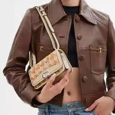 COACH Bandit 18