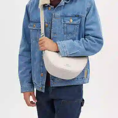 COACH Pace 29 Chalk White