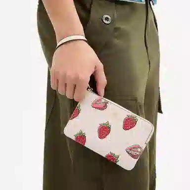 COACH Corner Zip 16 Strawberry Print