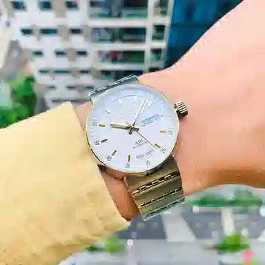 MIDO 100m 40mm M8330.9.11.13