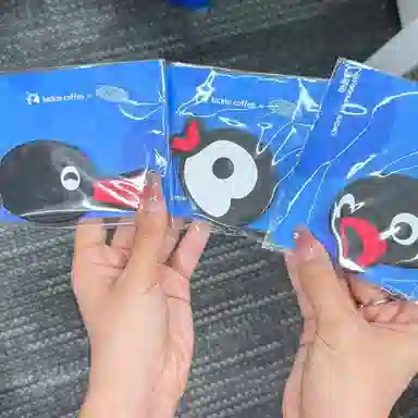 LUCKIN COFFEE X Pingu