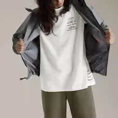 Arcteryx walk gently SS25 COTTON SALMON SKIN logoT