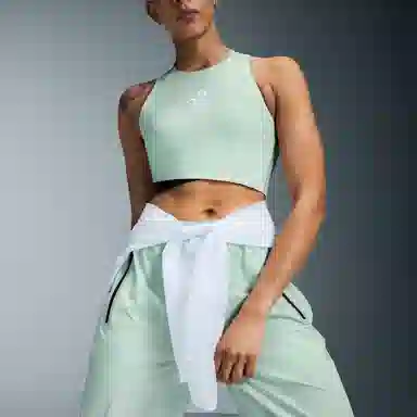 On x LOEWE Performance Top