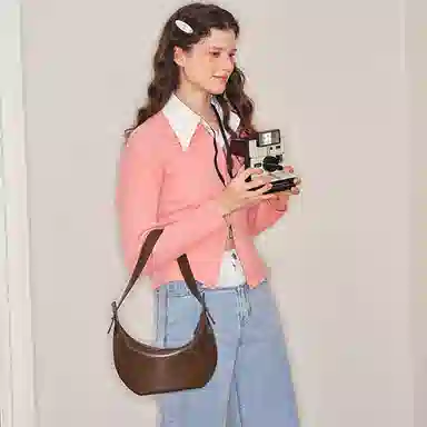 MUVA Moon Crescent Bag