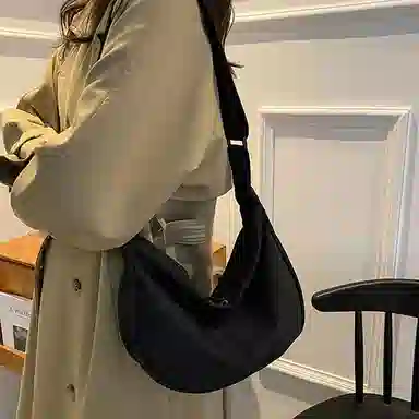 泰克森 休闲轻便简约日常出行 牛津布 饺子包斜挎包 小号 男女同款情侣款 桔色/黑色/绿色