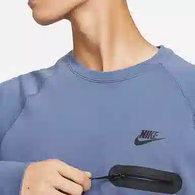 Nike TECH FLEECE Logo