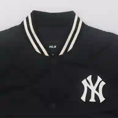 MLB New York Yankees Logo Stripe Jacket Black