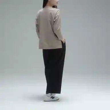 New Balance Met24 Bracelet Sleeve Pullover T