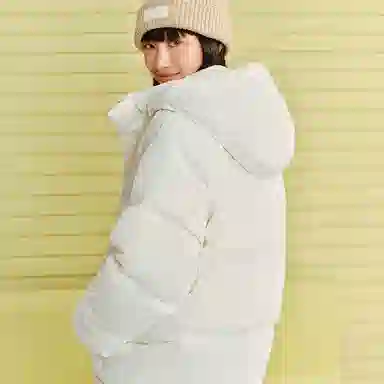 Skechers Down Jacket Cream White