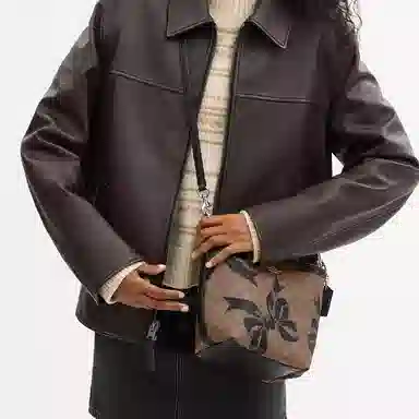 COACH City 17