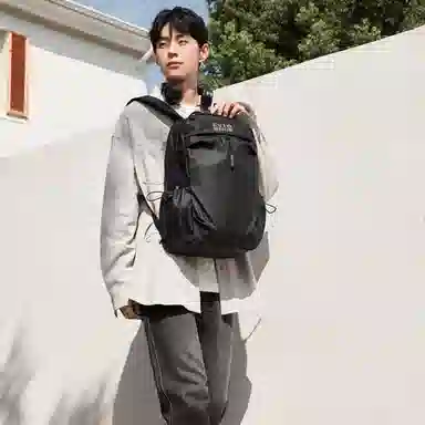 森马 旅行初高中大学生 涤纶 电脑包书包背包双肩包 大号 男女同款情侣款 白绿色调/卡其/米白/黑色