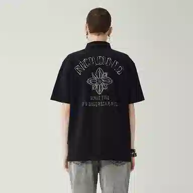 JOHN RICHMOND SS24 LOGOPolo