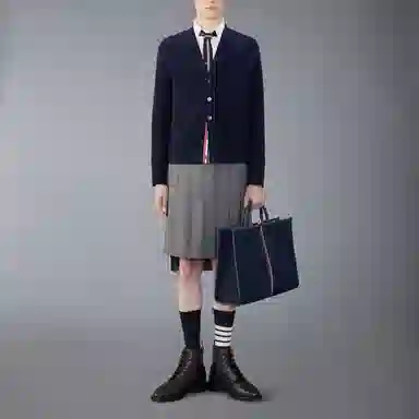 THOM BROWNE V