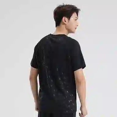 Under Armour T