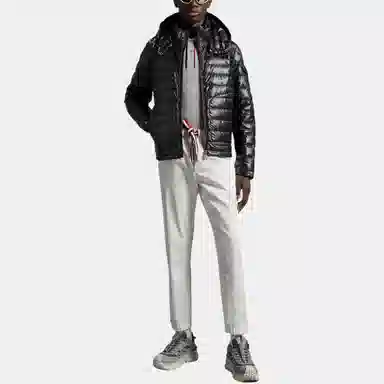 Moncler SS23 LAUROSLogo