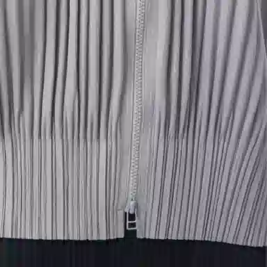 PLEATS PLEASE ISSEY MIYAKE