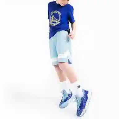 DECATHLON x NBA SH900 TARMAK