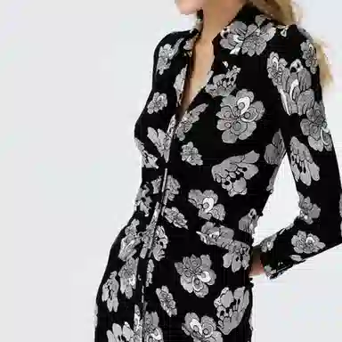 DIANE VON FURSTENBERG V