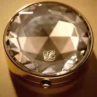 雅诗兰黛 全新白金级宝石气垫 保湿防晒 一盒两芯