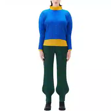 PLEATS PLEASE ISSEY MIYAKE