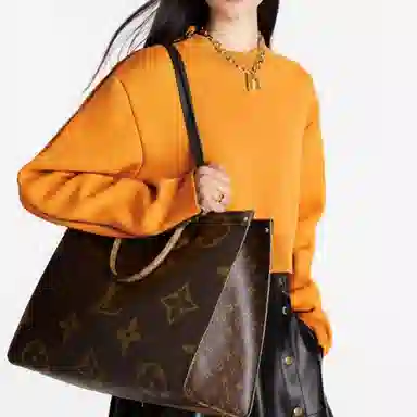 LOUIS VUITTON ONTHEGO GM Tote