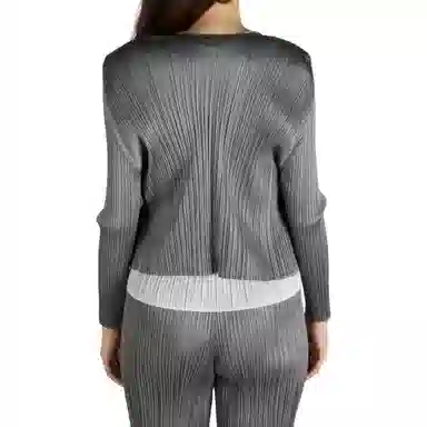 PLEATS PLEASE ISSEY MIYAKE