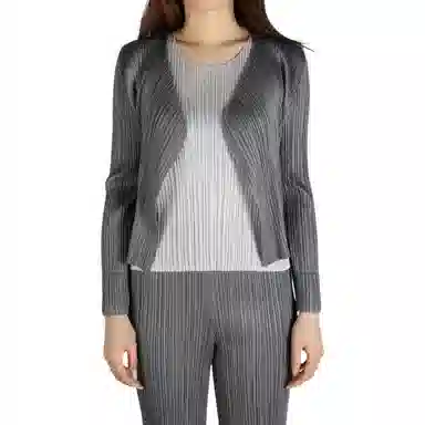 PLEATS PLEASE ISSEY MIYAKE