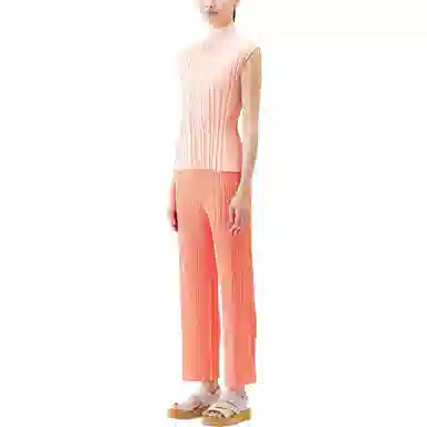 PLEATS PLEASE ISSEY MIYAKE