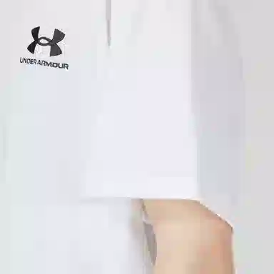 Under Armour T