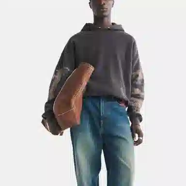 Abercrombie & Fitch Relaxed Long Sleeve Sweatshirt