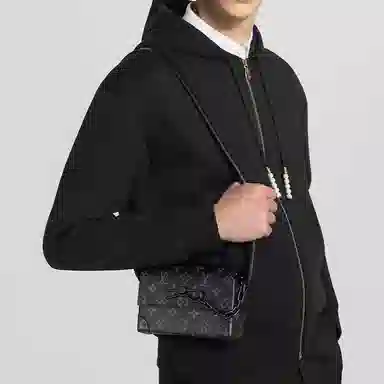 LOUIS VUITTON Steamer