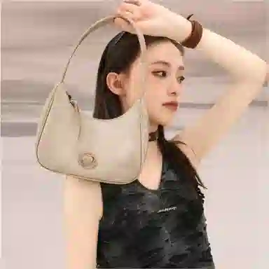 爱路喜 小众时尚百搭星球拿铁百搭通勤 合成革 单肩包 常规 女款 杏仁棕