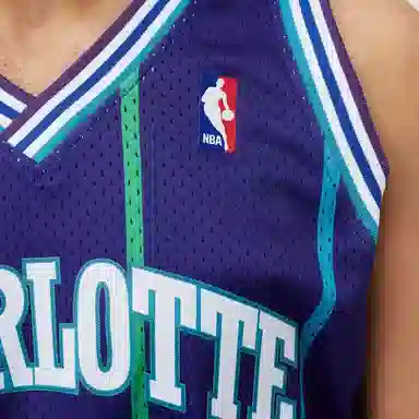 Mitchell Ness x NBA 1994-95 Muggsy Bogues V