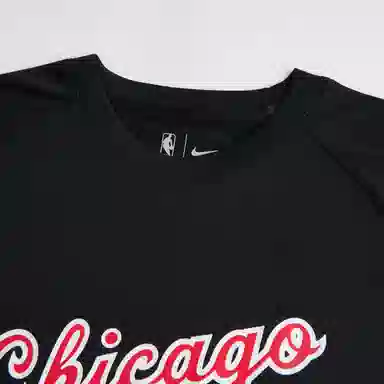 NikeNBA 75ChicagoTLogo