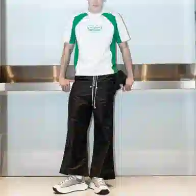 Converse T