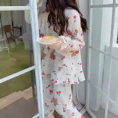 欧迪芬 亲肤柔软舒适透气绉布长袖开衫翻领可爱印花甜美长裤睡衣套装 女款 白色