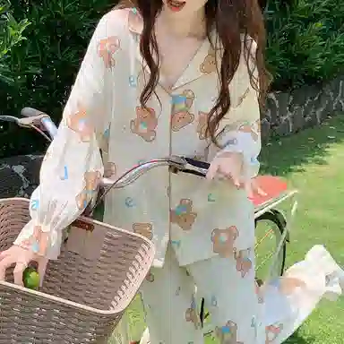 欧迪芬 亲肤柔软舒适透气绉布长袖开衫翻领可爱印花甜美长裤睡衣套装 女款 白色