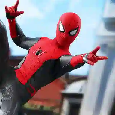 Hot Toys Spider-Man Far From Home Upgraded Suit 1:6 Scale Model