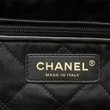 Chanel 22 Bag Black