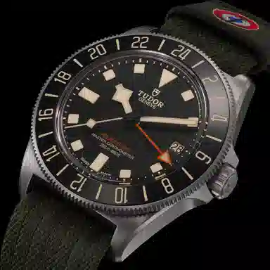 TUDOR FXD 200 42mm