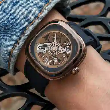 SEVENFRIDAY T-Riley Music