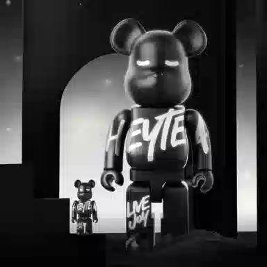 HEYTEA x BE@RBRICK 100%400%