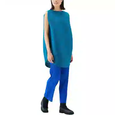 PLEATS PLEASE ISSEY MIYAKE