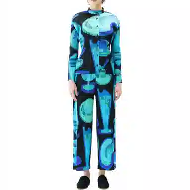 PLEATS PLEASE ISSEY MIYAKE