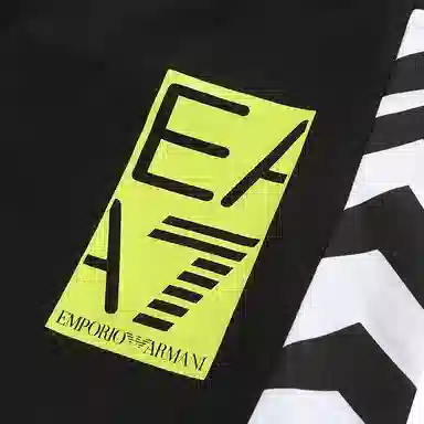 EMPORIO ARMANI SS23 EA7 Logo