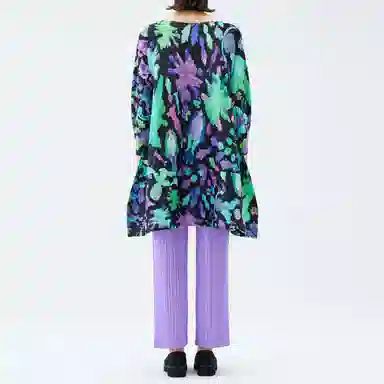 PLEATS PLEASE ISSEY MIYAKE