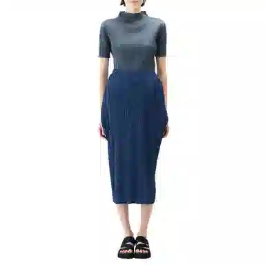 PLEATS PLEASE ISSEY MIYAKE