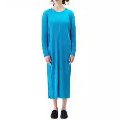 PLEATS PLEASE ISSEY MIYAKE