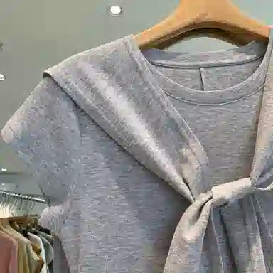 桴生 简约百搭小马刺绣连衣裙披肩两件套女裙装套装 女款