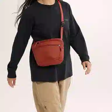 Arcteryx Mantis 1.5L Logo